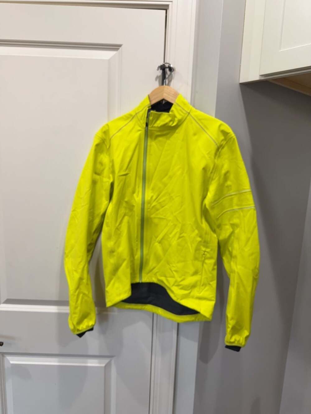 Rapha Men's Pro Team Softshell Cycling Jacket High-Vis Yellow Size S